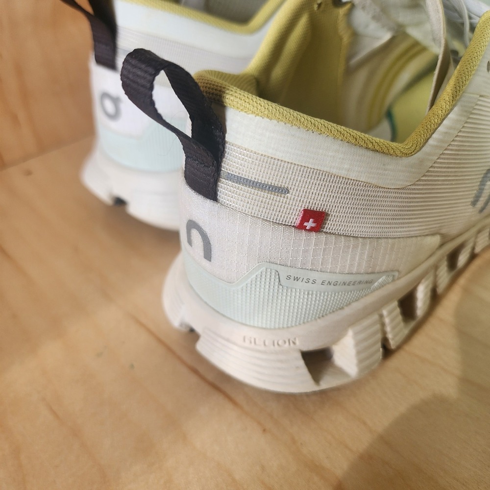 On Cloud X Helion Women's Run Walk Train Athletic Shoes SZ 9 White Yellow Gym - Picture 9 of 15